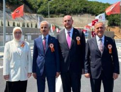 28 Y�ll�k Bekleyi� Sona Erdi. Armutlu Yolu Hizmete A��ld�.